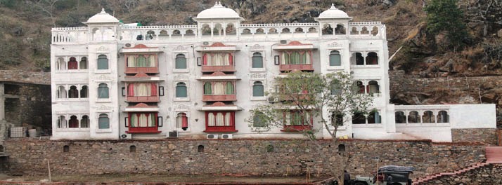 Hotel Rajgarh - Kumbhalgarh 01.jpg